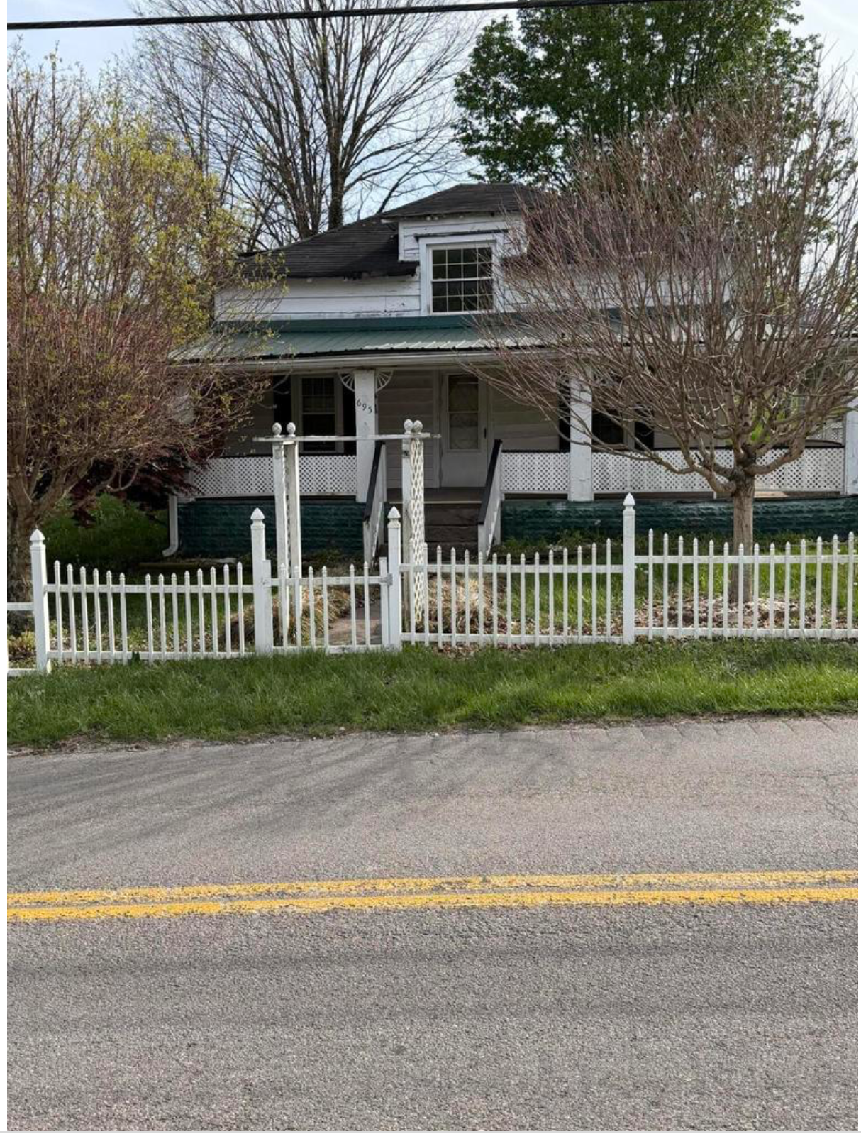695 W. Main Street, Mount Vernon KY
