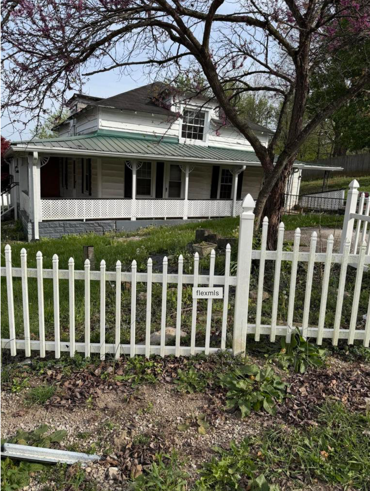 695 W. Main Street property photo 2
