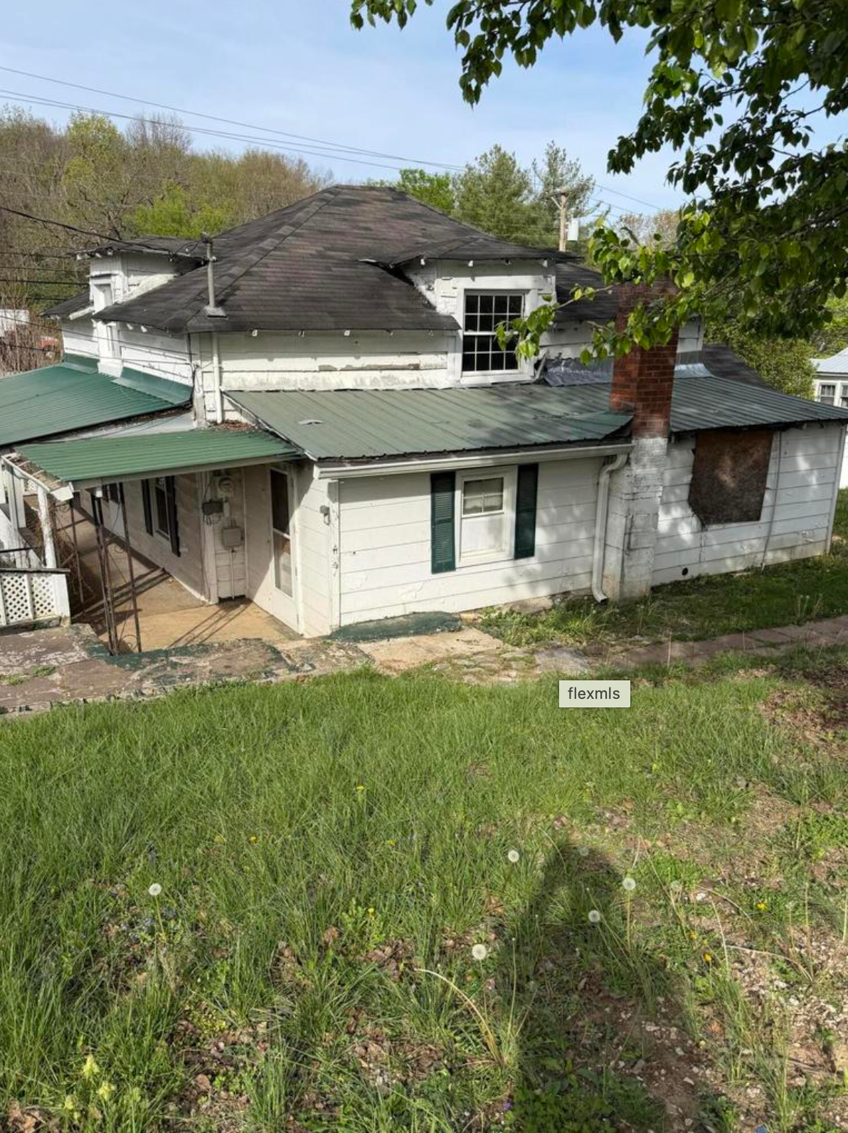 695 W. Main Street property photo 3